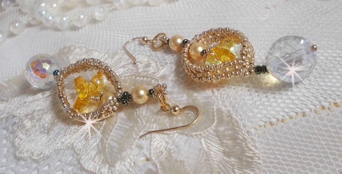 BO Bo'Soleil montert med Swarovski krystallhjerter, gullperleperler og 14 karat gullfylte ørekroker