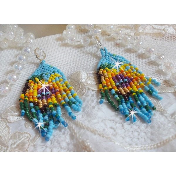 BO Solsikke laget med v&aring;rfargede steiner og s&oslash;lvsviller 925/1000