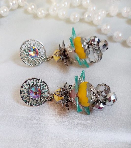 BO C&acirc;line mont&eacute;es avec perles potiron verre, facettes, coupelles, fleurs et perles cristal Swarovski