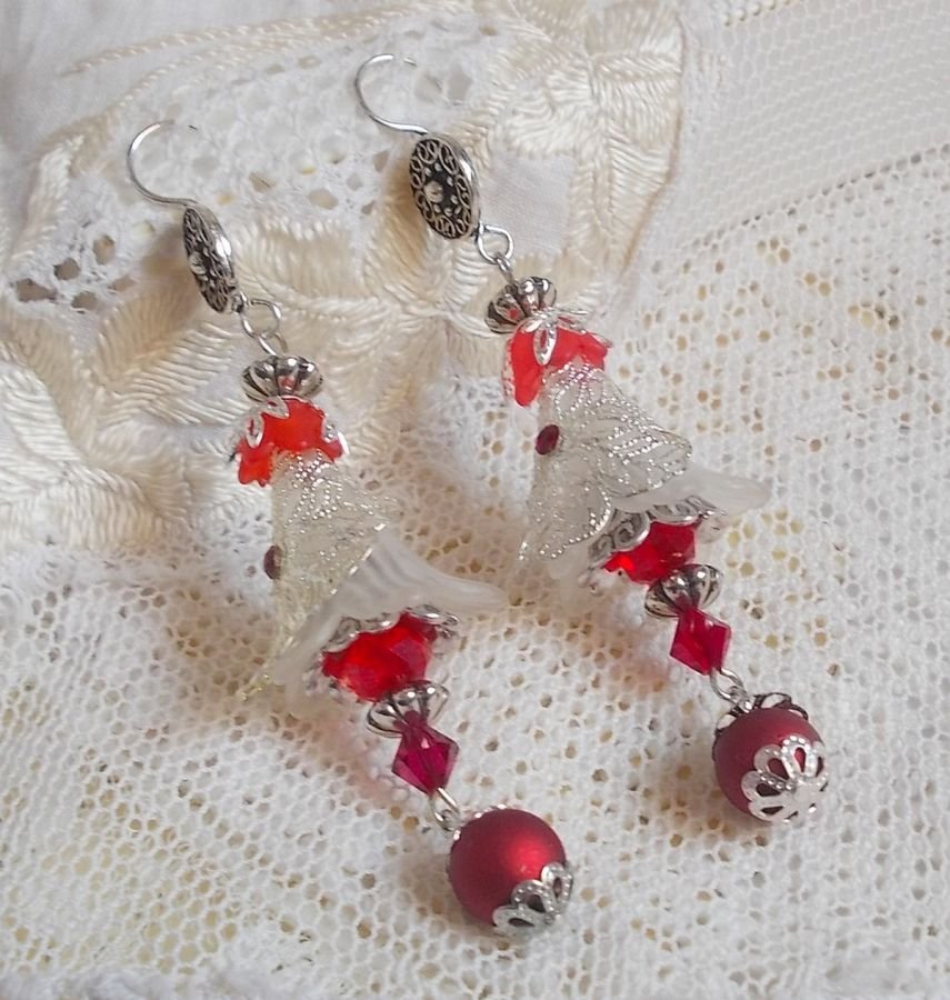 BO Tendre Rouge med Swarovski-krystaller, runde fasetterte perler og 925/1000 sølv ørekroker