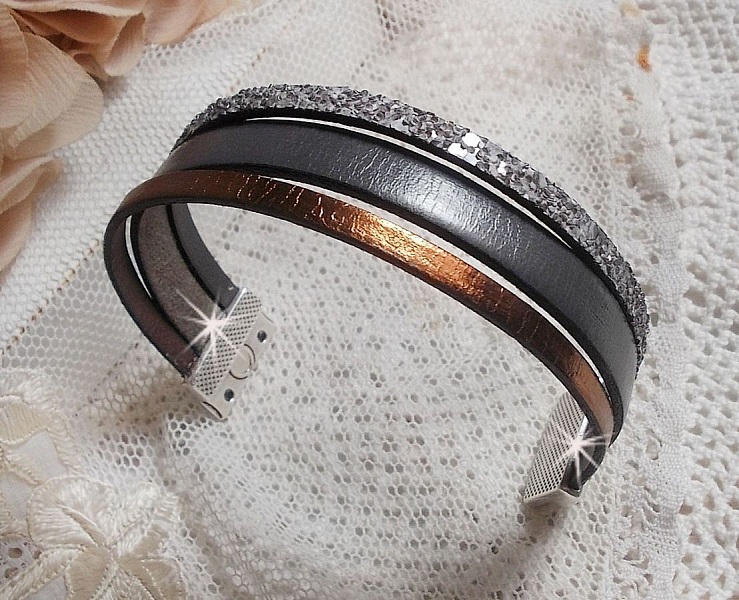 Bracelet Arnaud Homme avec des lacets de cuir et un fermoir aimant&eacute;