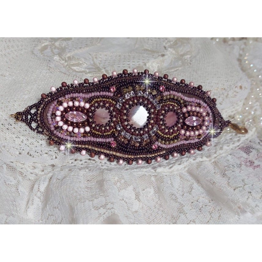 Romantisk mansjettarmbånd brodert med vintage stil mahogny perler og frø perler