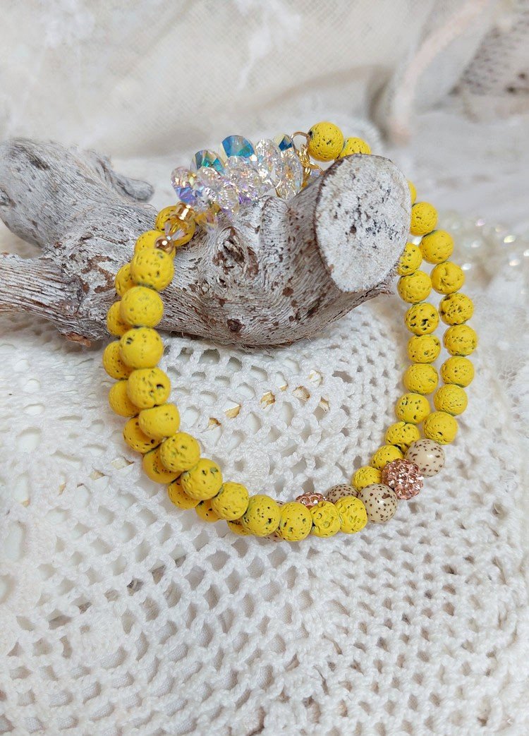 Bracelet Couronne Jaune Soleil monté avec pierres de lave, perles cristal Swarovski, sequin Argent 925 et breloque