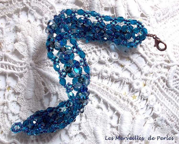 Belle de Nuit armb&aring;nd med bohemske glassfasetter og Swarovski krystall snurretopper