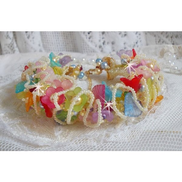 Garden Flowers armbånd med Swarovski perler, frostede blomster, 3 mikron gullbelagt lås