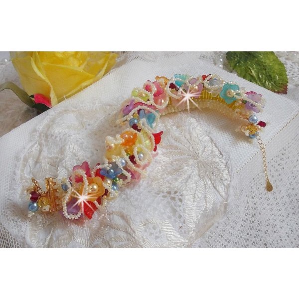 Garden Flowers armbånd med Swarovski perler, frostede blomster, 3 mikron gullbelagt lås