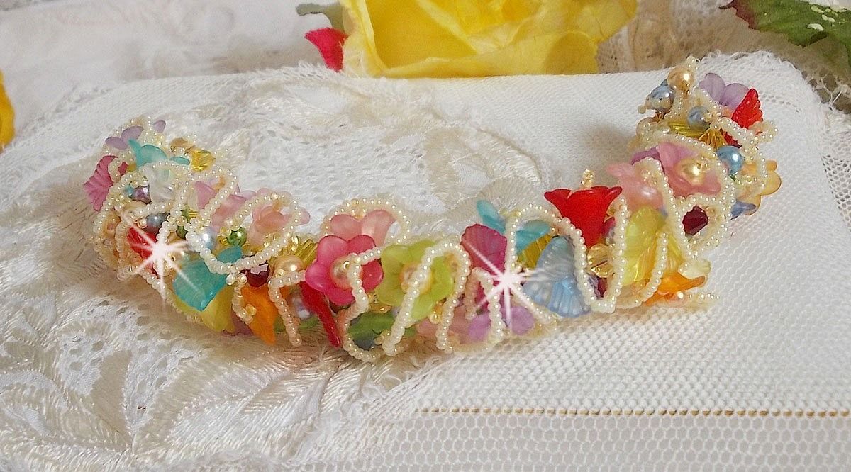 Garden Flowers armbånd med Swarovski perler, frostede blomster, 3 mikron gullbelagt lås