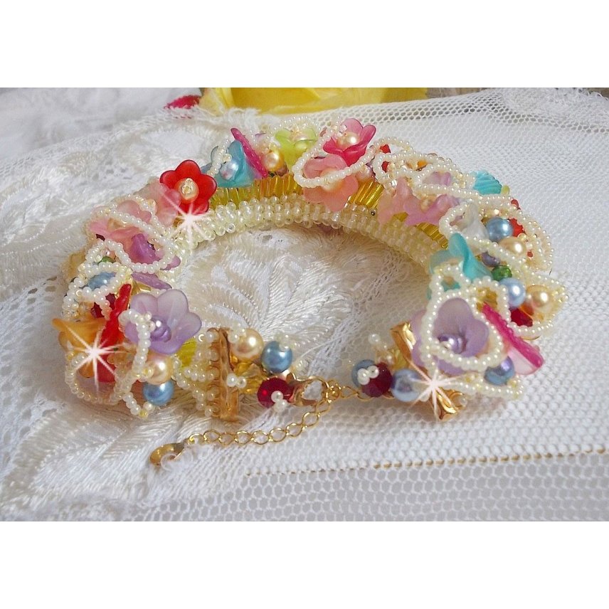 Garden Flowers armbånd med Swarovski perler, frostede blomster, 3 mikron gullbelagt lås
