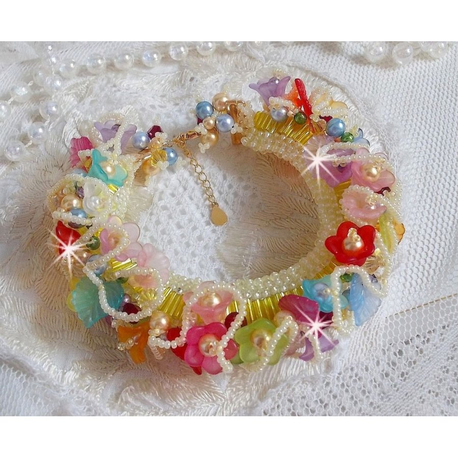 Garden Flowers armbånd med Swarovski perler, frostede blomster, 3 mikron gullbelagt lås