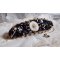 Sacred Black Bracelet brodert på en antikk svart blonder 