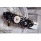 Sacred Black Bracelet brodert på en antikk svart blonder 