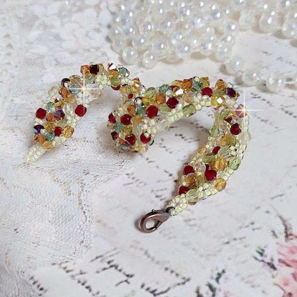Provençalsk armbånd med Swarovski krystall snurretopper og fasetter