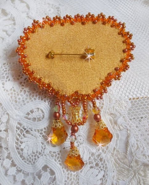 Rumba brosje brodert med Swarovski krystaller, rhinestones, Tangerine navettes, runde perler og seed perler