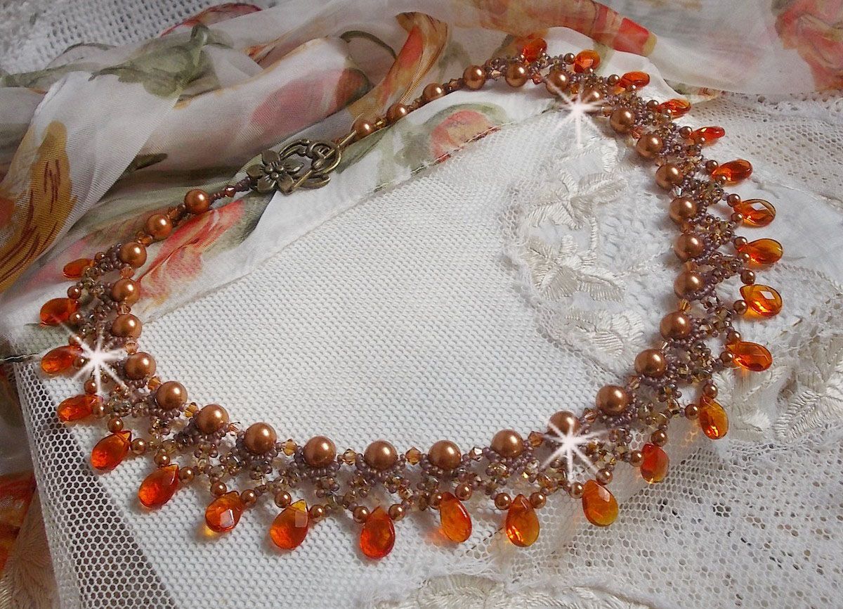 Rav halskjede med Swarovski krystallperler og fasetterte glassdråper
