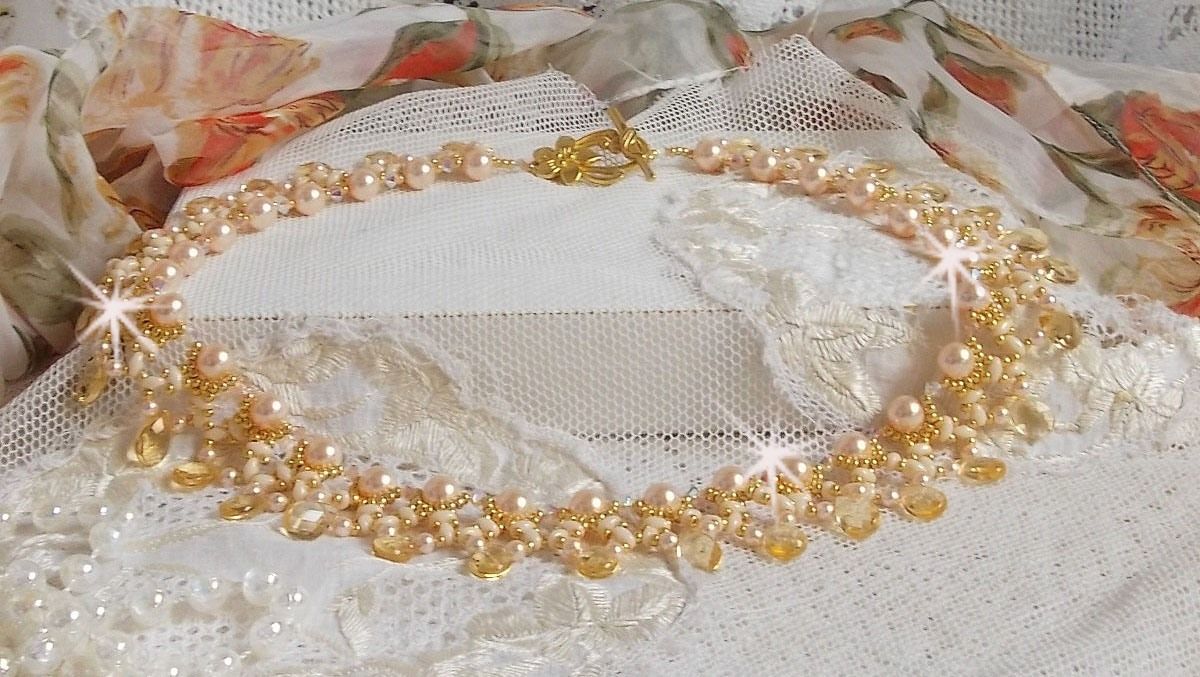 Charmeuse Champagne halskjede med Swarovski-krystaller og fasetterte glassdråper