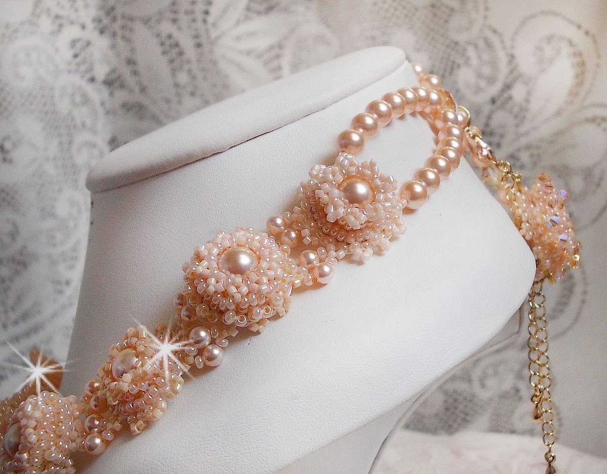Idylle Beauté Haute-Couture halskjede, ingenting annet enn Swarovski perler og frø perler 