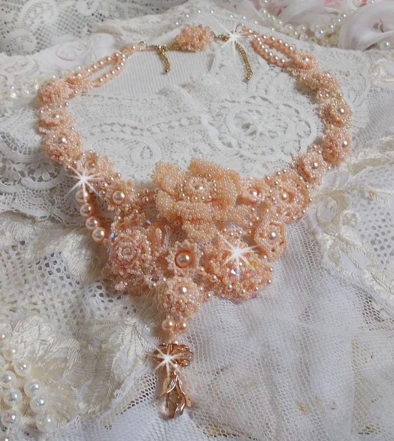 Idylle Beauté Haute-Couture halskjede, ingenting annet enn Swarovski perler og frø perler 