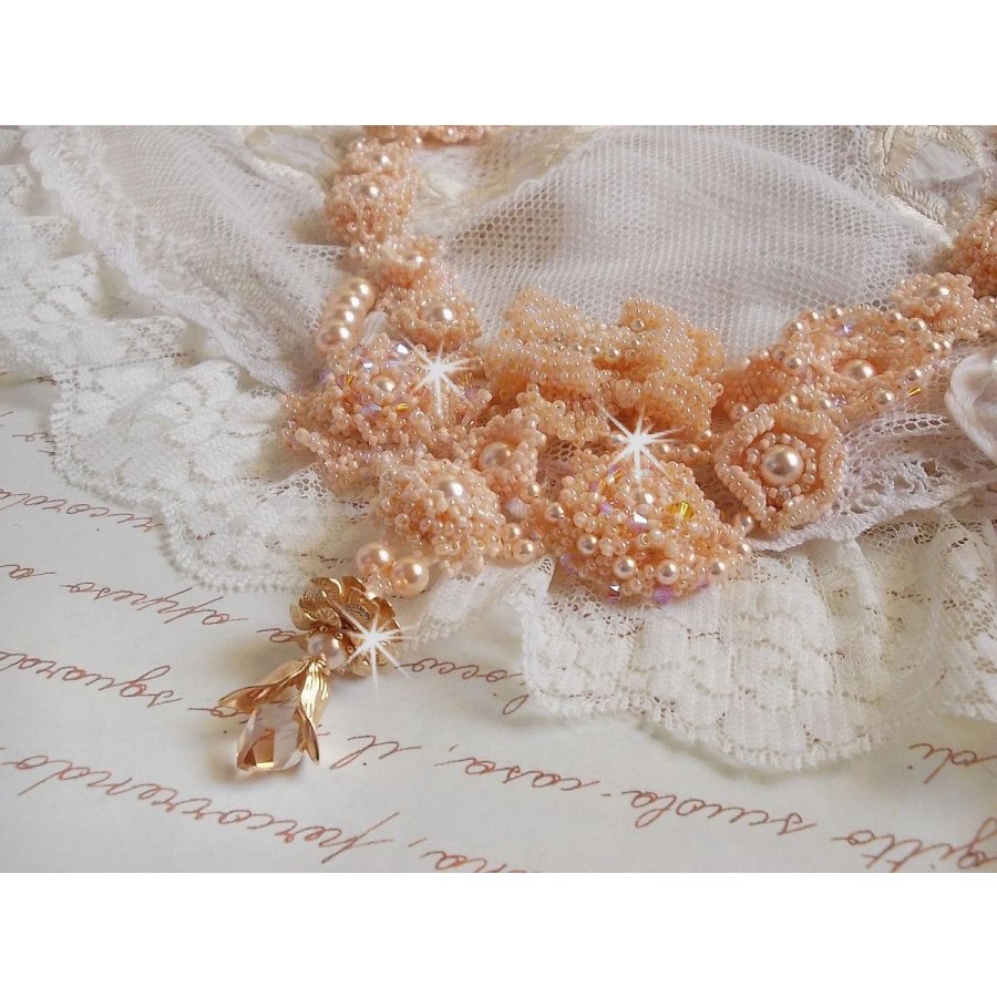 Idylle Beauté Haute-Couture halskjede, ingenting annet enn Swarovski perler og frø perler 