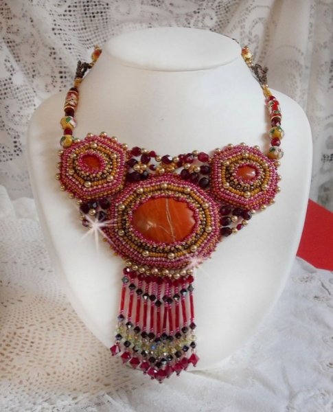 Red Jasper halskjede med halvedelstener Red Jasper med Swarovski krystaller, cloisonne perler, Muranos og fr&oslash; perler