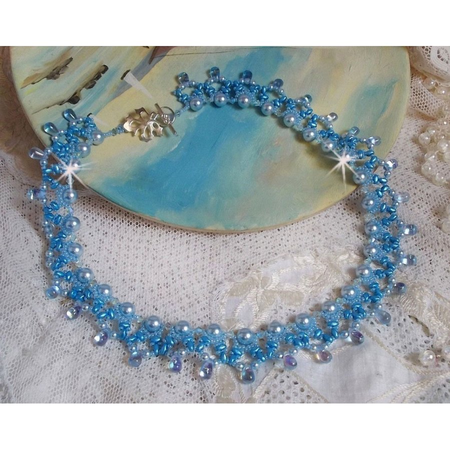 Lys Azur halskjede med Swarovski krystallperler og glass dråper