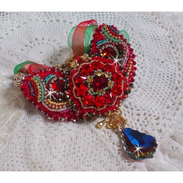 Mia Haute-Couture barokk / vintage halskjede brodert med Swarovski-krystaller, gullbelagt, forskjellige kvalitetsperler