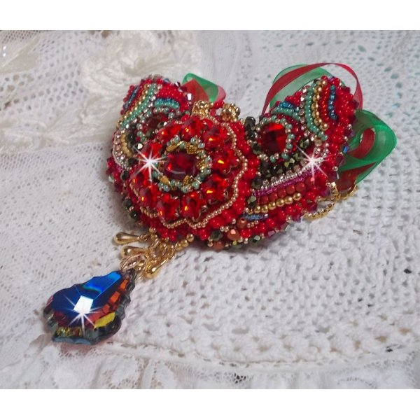 Mia Haute-Couture barokk / vintage halskjede brodert med Swarovski-krystaller, gullbelagt, forskjellige kvalitetsperler