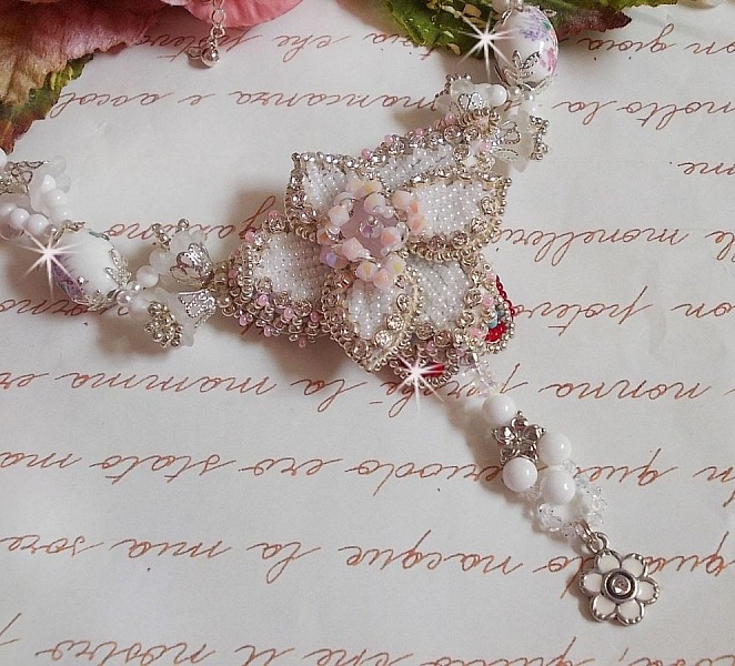 Collier Nuit Etoil&eacute; avec des perles semi-pr&eacute;cieuses et Cristaux de Swarovski