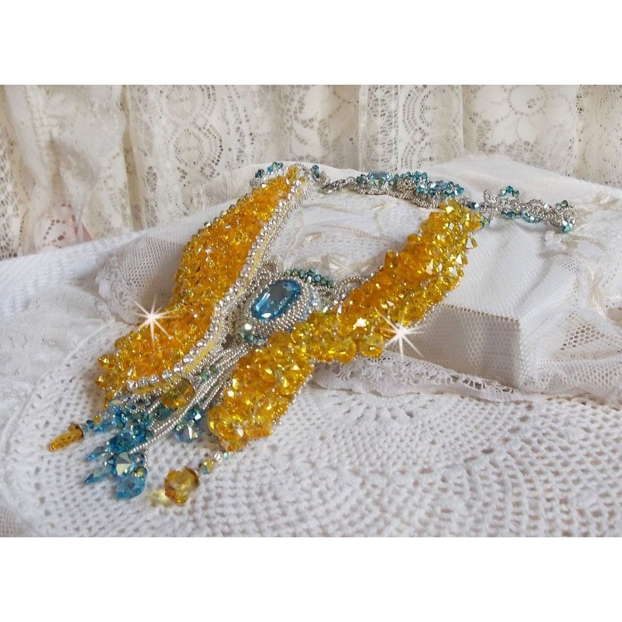 Versailles Haute-Couture sommerfuglhalskjede brodert med Swarovski-krystaller, sølv Miyuki frøperler og tilbehør i 925/1000 sølv 