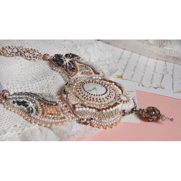 Angelique Marquise des Anges Haute-Couture halskjede brodert med edelstener og Swarovski-krystaller