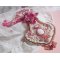 Pink Lily halskjede med hvit Howlite edelsten, frøperler, blonder og forskjellige perler Haute-Couture stil