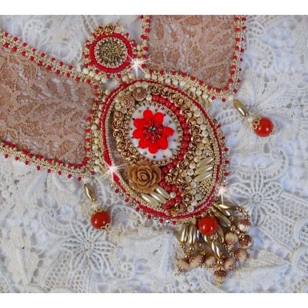 Renessansehalskjede med gull og r&oslash;de fr&oslash;perler