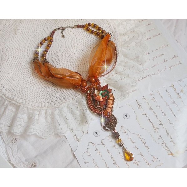 Souffle d'Automne Chic Ethnique anheng, brodert med perler og Swarovskikrystall 