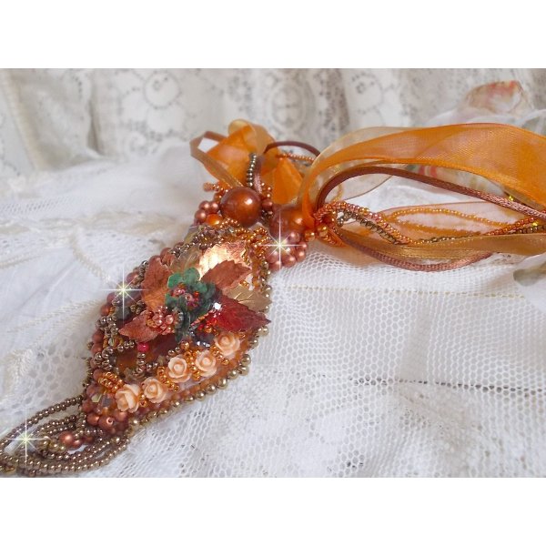 Souffle d'Automne Chic Ethnique anheng, brodert med perler og Swarovskikrystall 