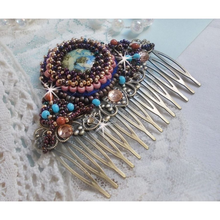 Bonjour Paris hårkam brodert med en harpiks cabochon, edelstener (Gold Stone eller Sun Stone), runde perler og frøperler
