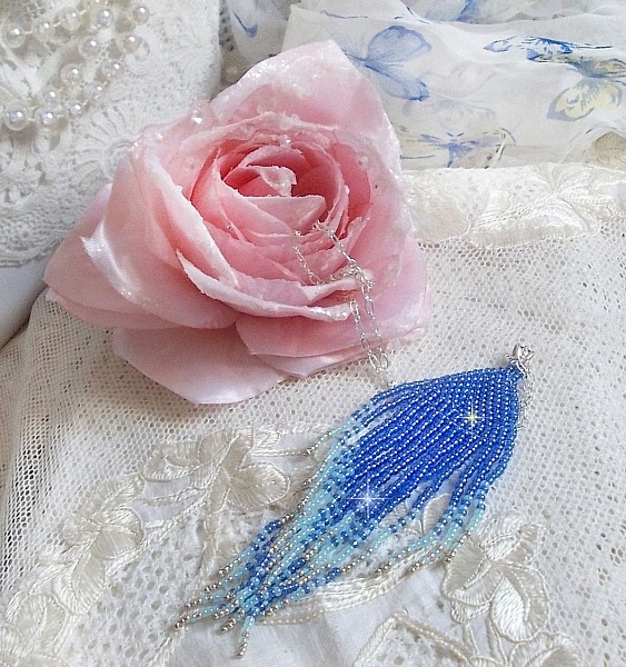 Soft Blue Dreams anheng laget med himmelbl&aring;, safir, s&oslash;lv kvalitet seed perler med 925/1000 sterling s&oslash;lv tilbeh&oslash;r