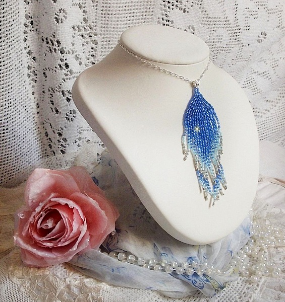 Soft Blue Dreams anheng laget med himmelbl&aring;, safir, s&oslash;lv kvalitet seed perler med 925/1000 sterling s&oslash;lv tilbeh&oslash;r