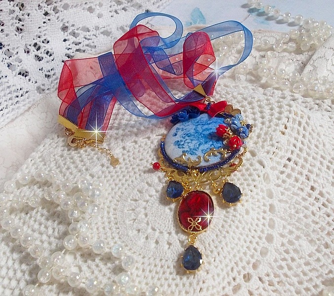 Pendentif Flamenca, cabochon &eacute;maill&eacute; de fleurs Bleues, roses r&eacute;sines, nacre abalone et jade Rouges, poires Zirconium et cristaux Bleu-Marine, breloques, pendentif r&eacute;sine &eacute;poxy, un style Flamenco