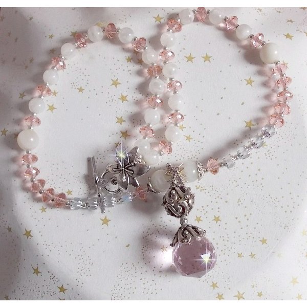 Rose Iris&eacute;e anheng halskjede brodert med Swarovski krystaller, 925 s&oslash;lv og m&aring;nesteiner