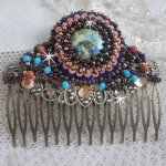 Bonjour Paris hårkam brodert med en harpiks cabochon, edelstener (Gold Stone eller Sun Stone), runde perler og frøperler