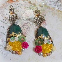 BO Jadeblomster laget med ovale malaysiske jadekabochoner, Swarovski-krystaller, harpiksperler, glassblomster med kvalitetstilbehør 