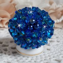 Bague Saphir avec des Cristaux de Swarovski et des perles de bohême