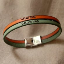 Duo-armbånd i lær for menn som kan tilpasses ved gravering
