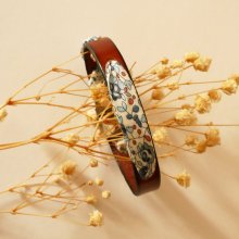 Florâme-armbånd med libertybånd Eloïse blå blomster på brunt skinn