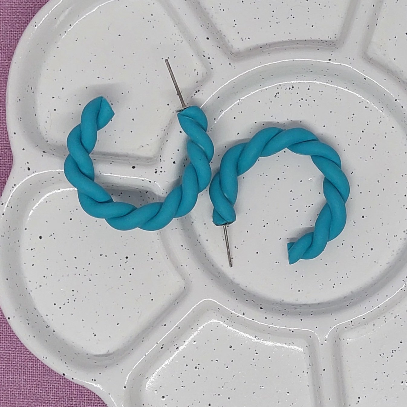 Cr&eacute;oles &agrave; torsades bleu turquoise